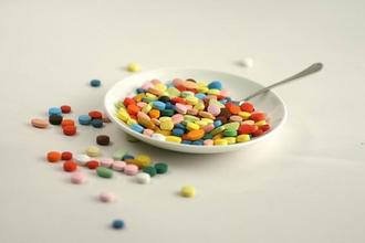 药用辅料市场规模增添，，增添速率较快