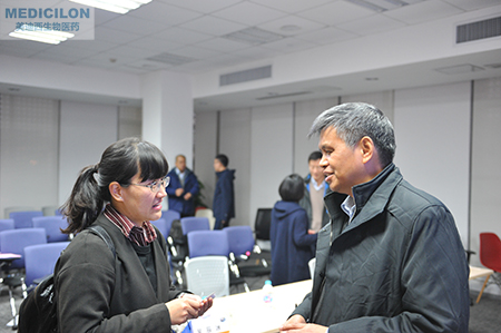 Ladbrokes立博化学部副总裁陈焕明博士给与会者答疑解惑