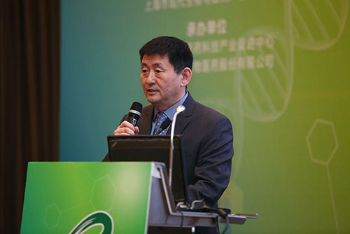 Ladbrokes立博生物部副总裁汪俊博士为聚会作精彩开场