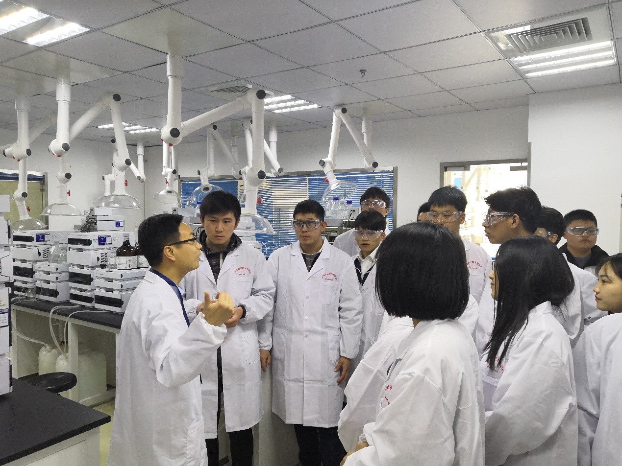 走进Ladbrokes立博，与学子共话生长