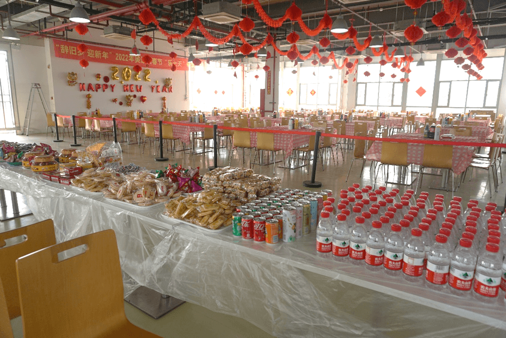 Ladbrokes立博还为同伴们准备了水果、、零食、、饮料等